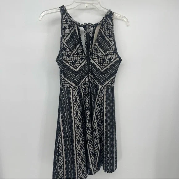 Free People Black Lace Mini Dress Twee Indie Boho Y2K Size 2 - Picture 12 of 13